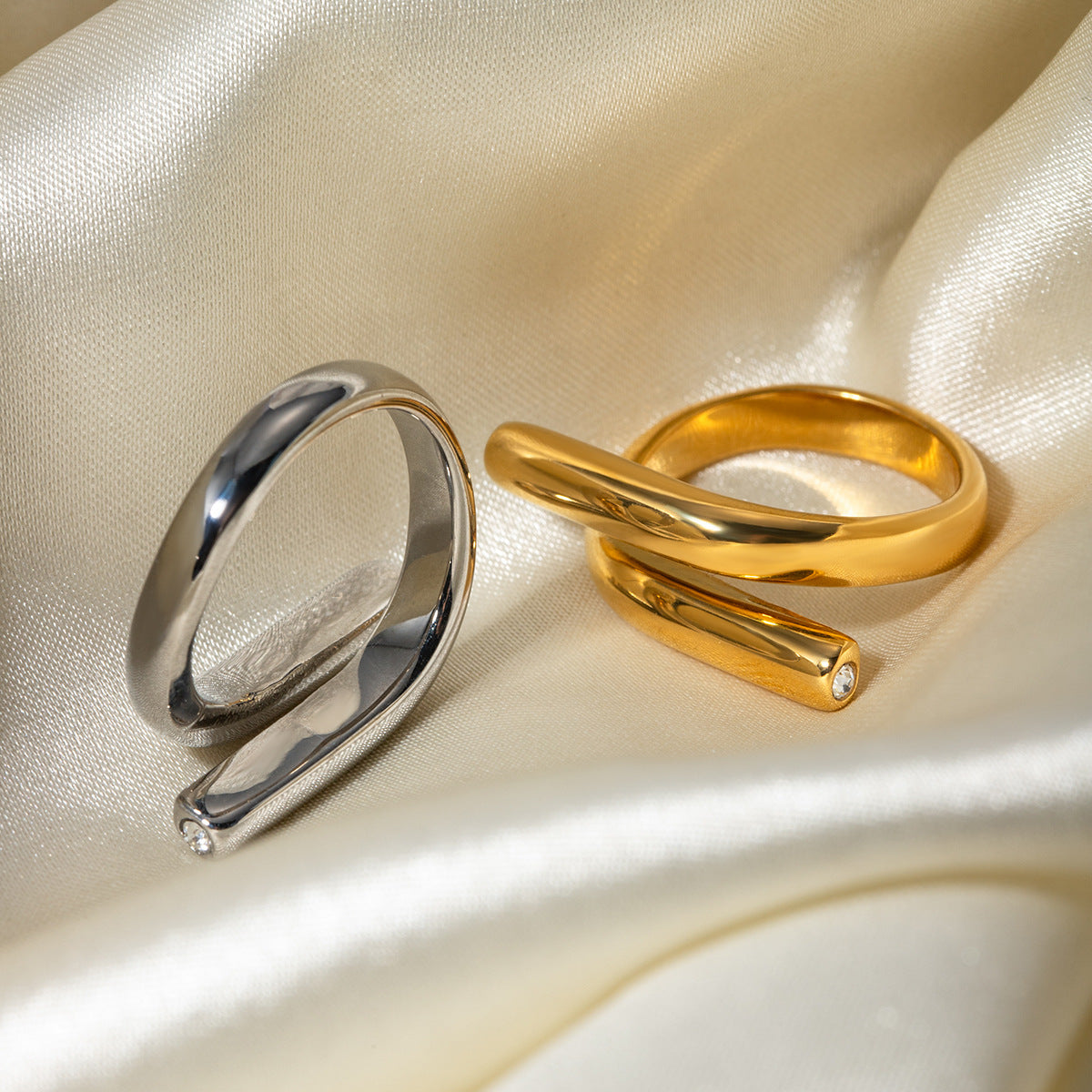 Stainless steel 18k gold-plated ring