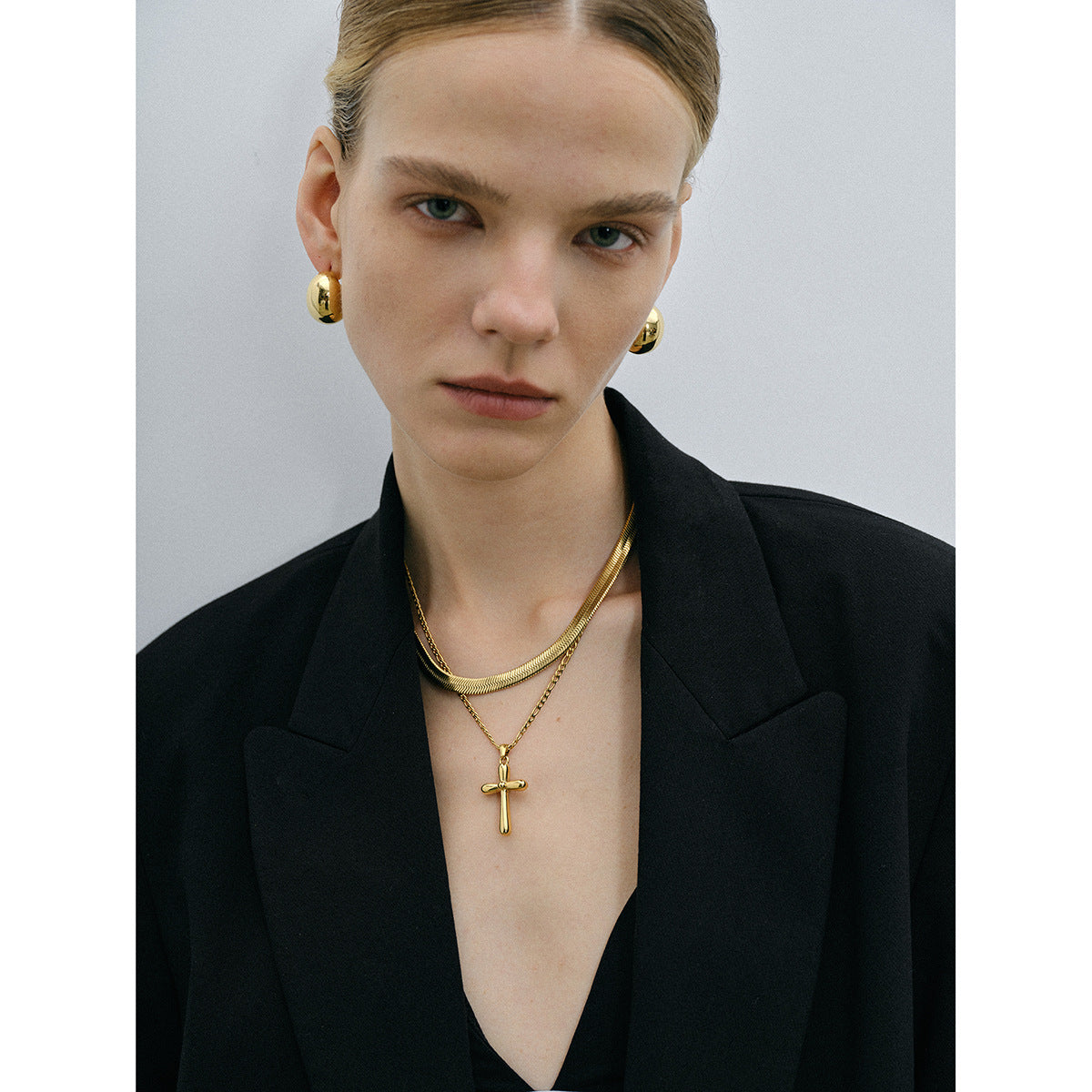 Stainless steel 18k gold-plated cross pendant necklace