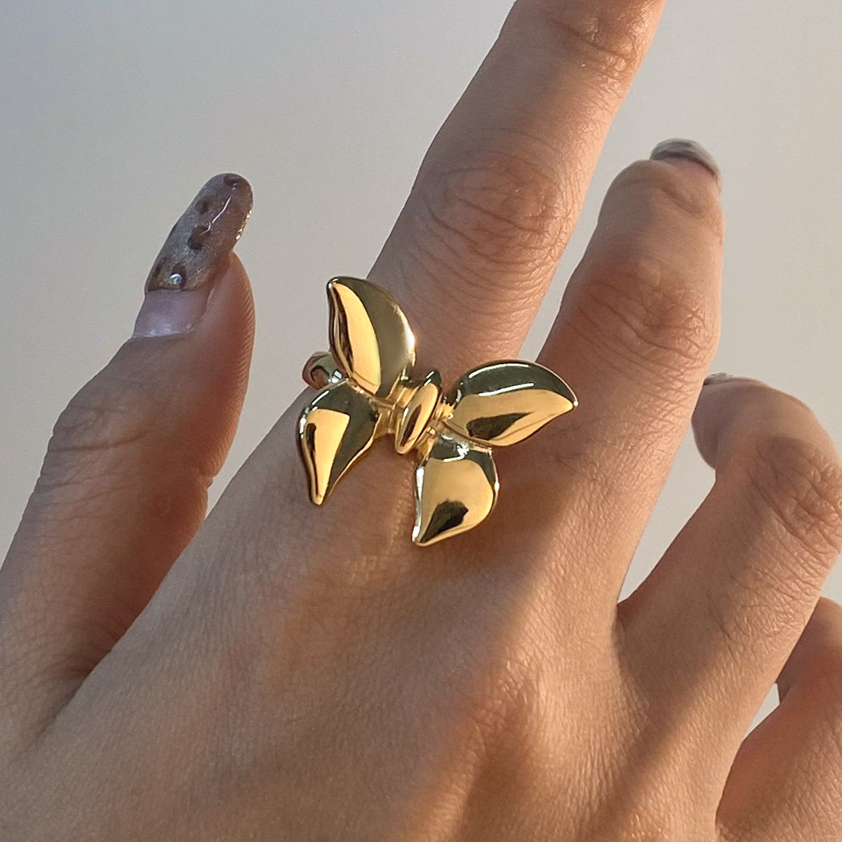Stainless steel 18k gold-plated bow tie ring