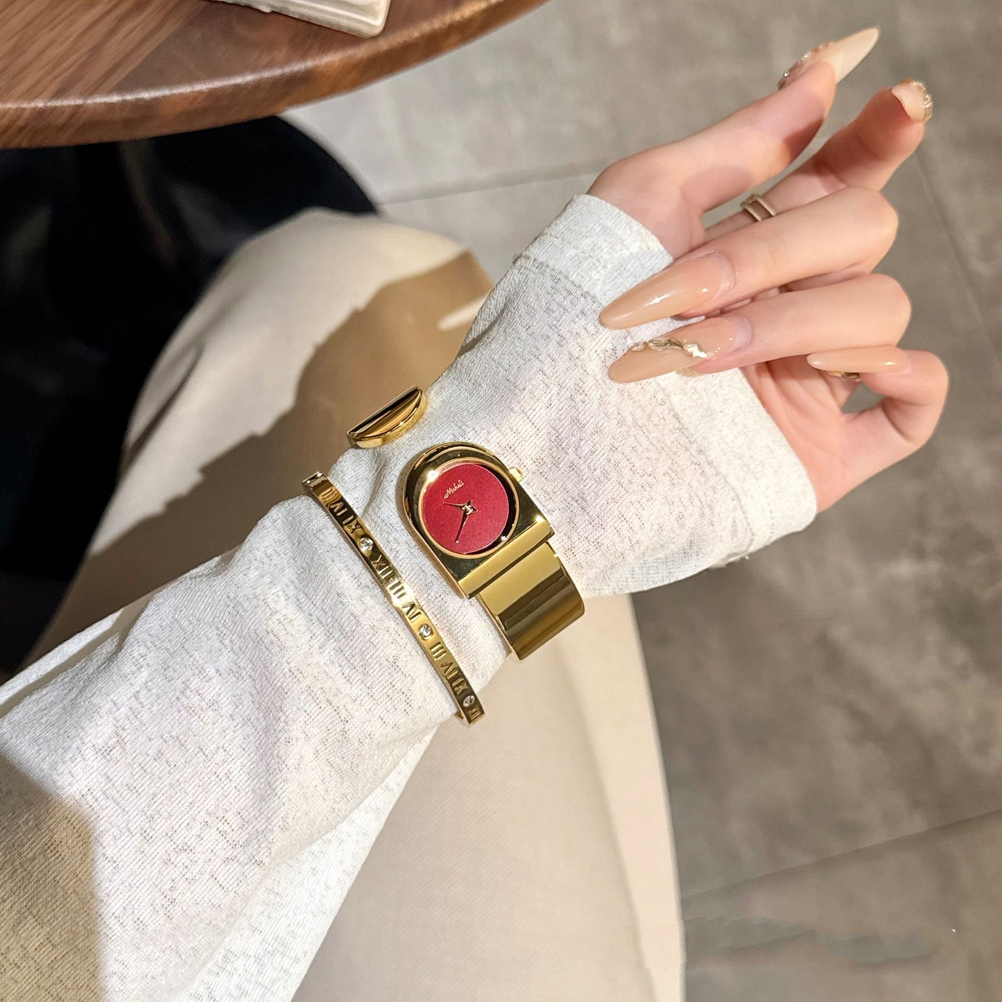 Minimalist Steel Band Women's Watch