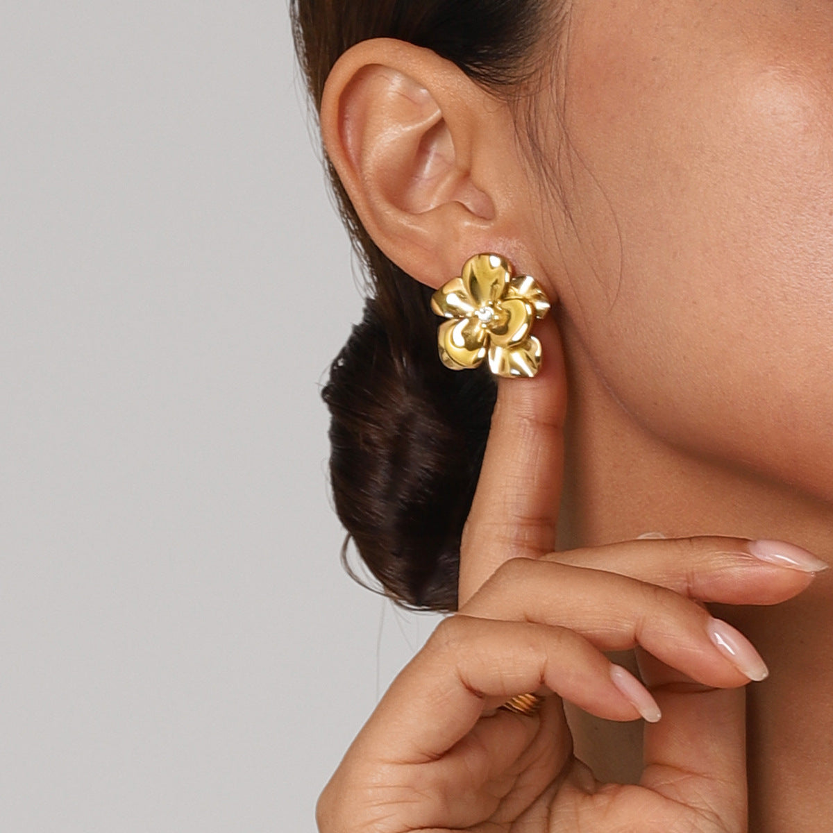 Stainless steel 18k gold-plated flower earrings
