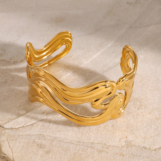 Stainless steel 18k gold-plated bangle bracelet