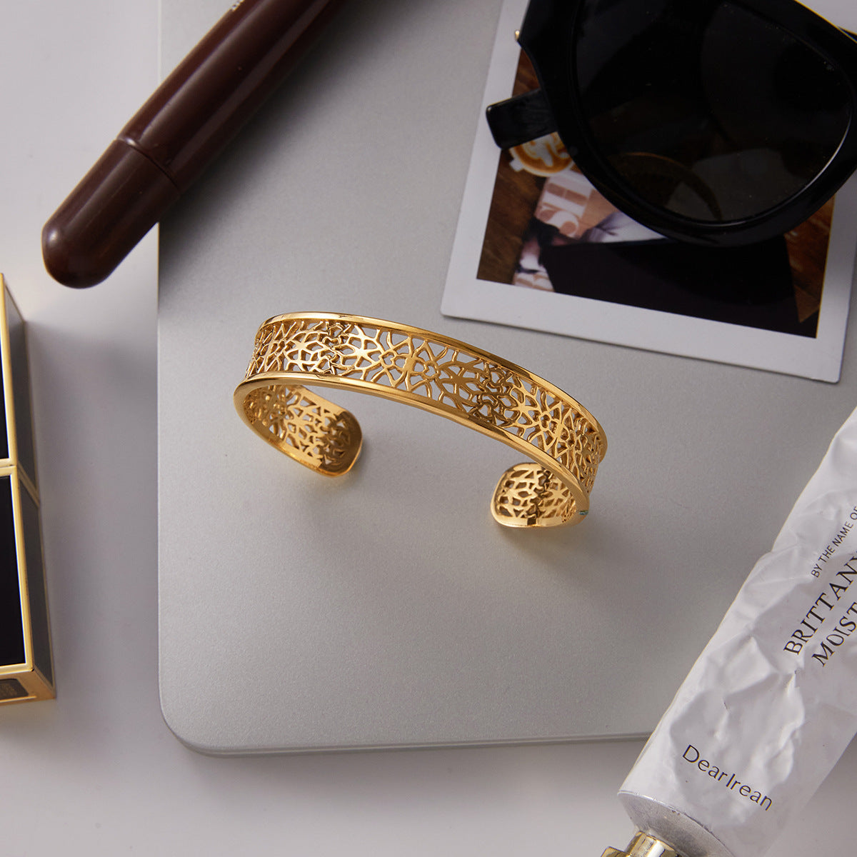 Stainless steel 18k gold-plated bangle