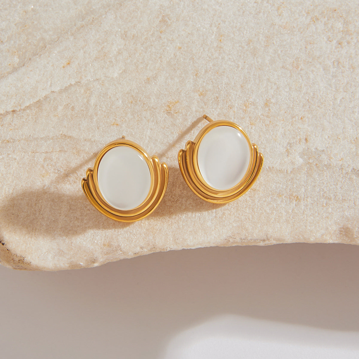 Stainless steel 18k gold-plated cat's eye stone earrings